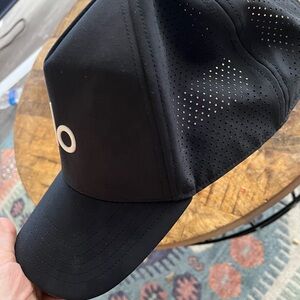 The best ALO black adjustable hat.